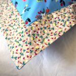 DEPLUSBELLE Housse de coussin en coton fleuri pour un style romantique, une maisons provençal et chic. Finition de haute qualite. Fermeture - zip invisible. Lavage à 40 °C!