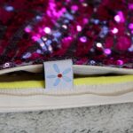 DEPLUSBELLE housse de coussin en velours blanc cassé et sequins fuschia 40x40 cm!