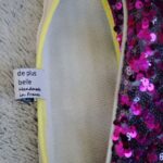 DEPLUSBELLE housse de coussin en velours blanc cassé et sequins fuschia 40x40 cm!