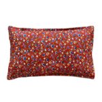 Petits coussins assorti en coton fleuri