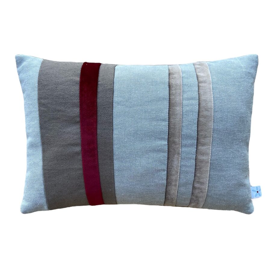 Inspirée par un tableau cette housse va bien complémenter votre intérieur.